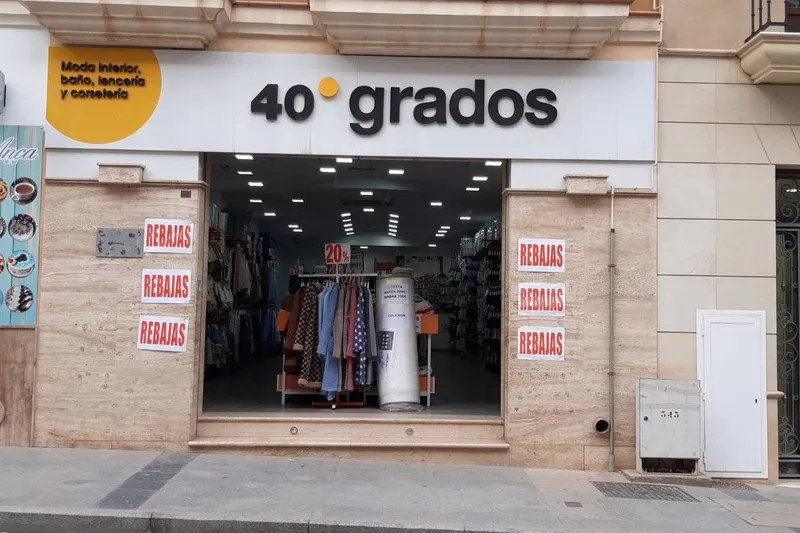 40 GRADOS CUEVAS DE ALMANZORA en Cuevas del Almanzora