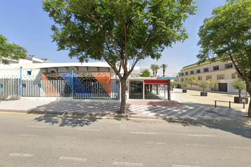Cafetería Piscina Cubierta en Huércal-Overa