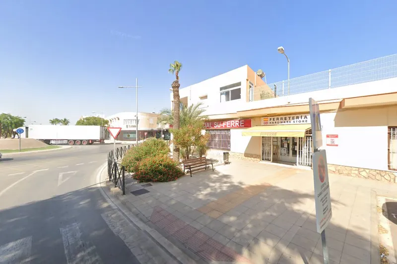 COMERCIAL SU-FE en Pulpí