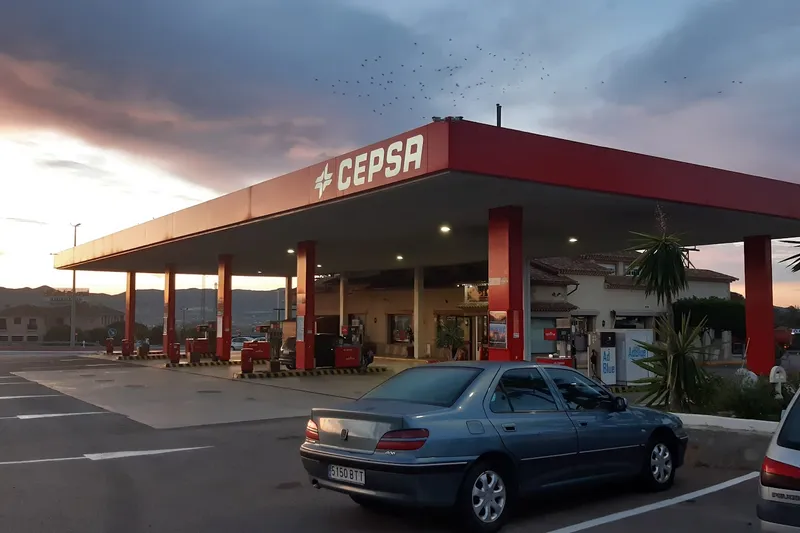 Estación de servicio Cepsa LA MORENA en Huércal-Overa