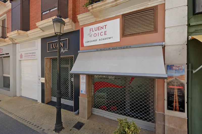 FLUENT VOICE LANGUAGE ACADEMY en Huércal-Overa