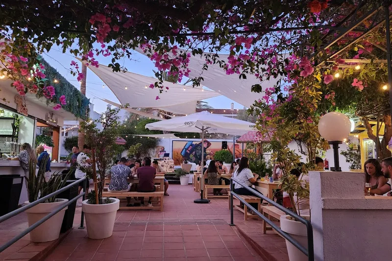 Nomads Garden Market en Pulpí