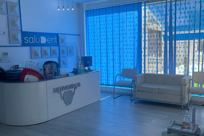 SaluDent Clinica Dental en Huércal-Overa